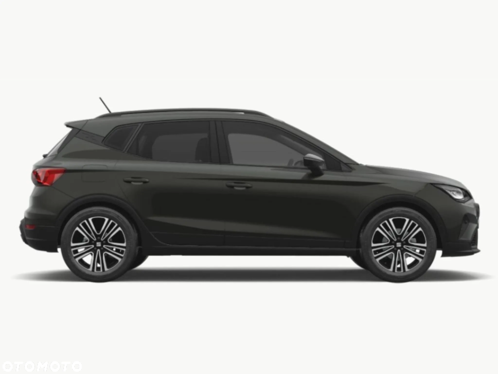 Seat Arona bok