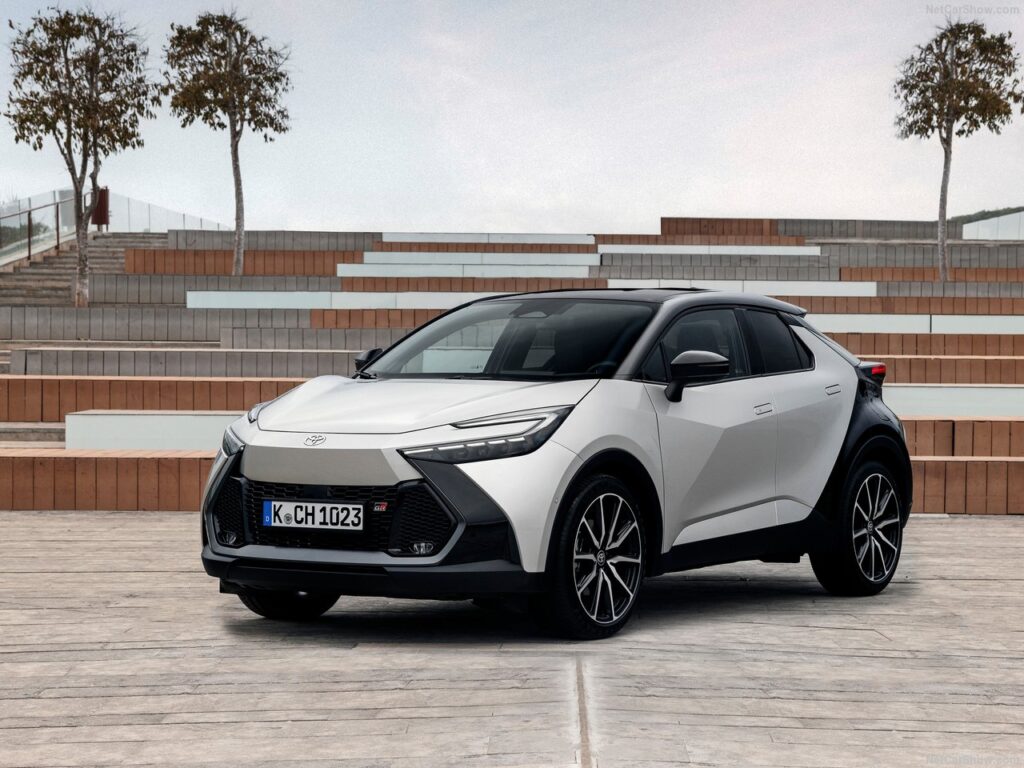 TOYOTA C‐HR rabat auto nowe Toruń przód