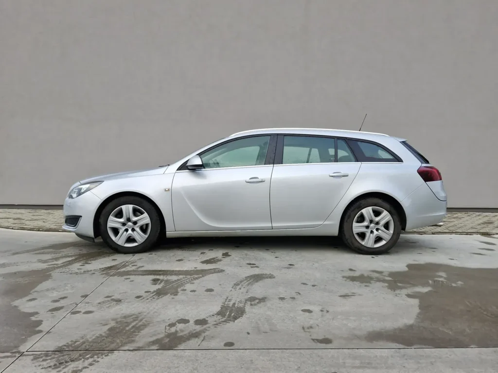 Opel Insignia Sports Tourer 2.0 170 KM
