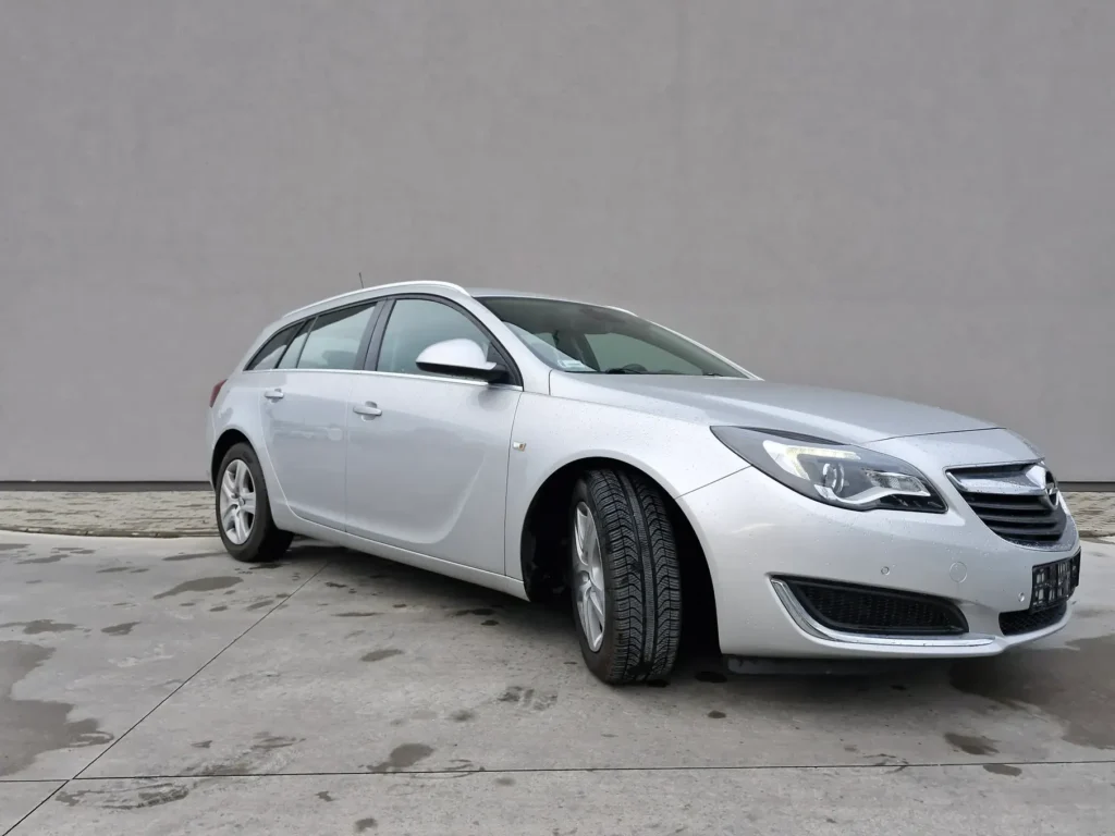 Opel Insignia 2.0 CDTI Edition S&S front auto uzywane Toruń